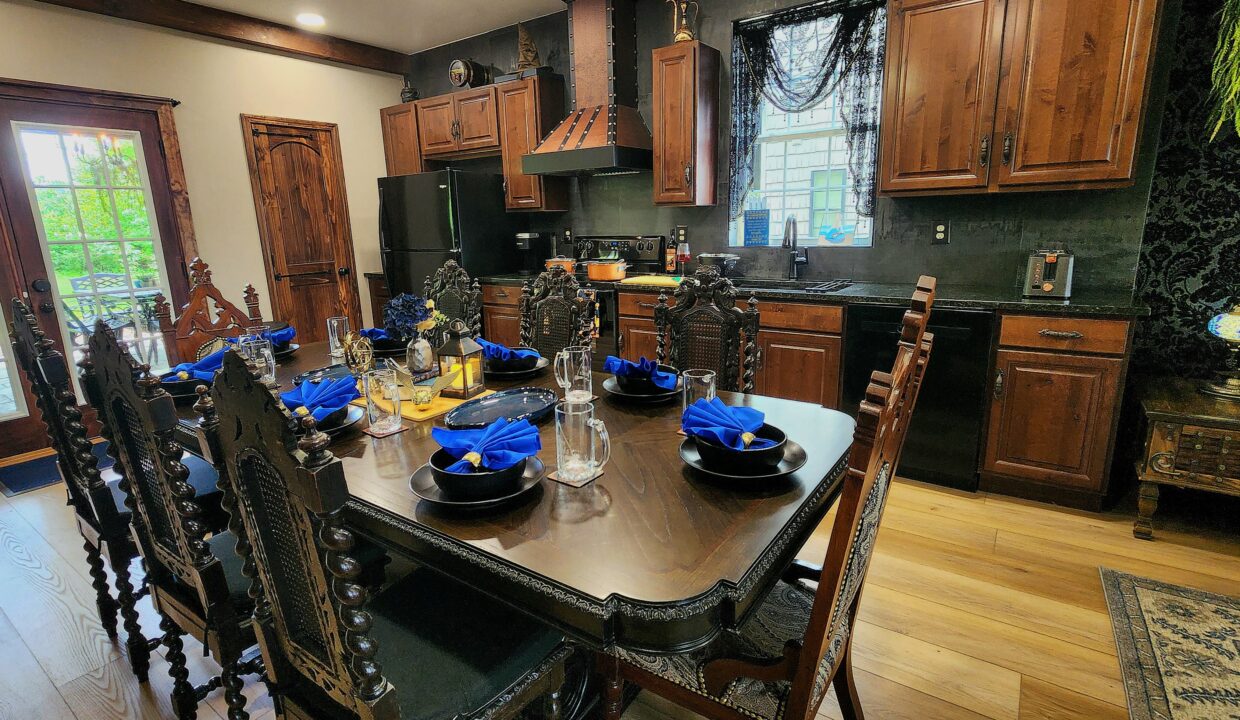 Three Wizards Kitchen - Vacation rental in The Forgotten Forest in Kodak (Sevier County) Tennessee. Airbnb VRBO Book Direct