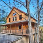 Exterior Hoedown Hideaway Pigeon Forge cabin Airbnb VRBO Book Direct