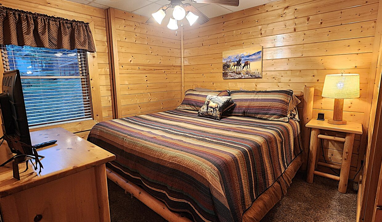 The Bigfoot Lodge Elk Room