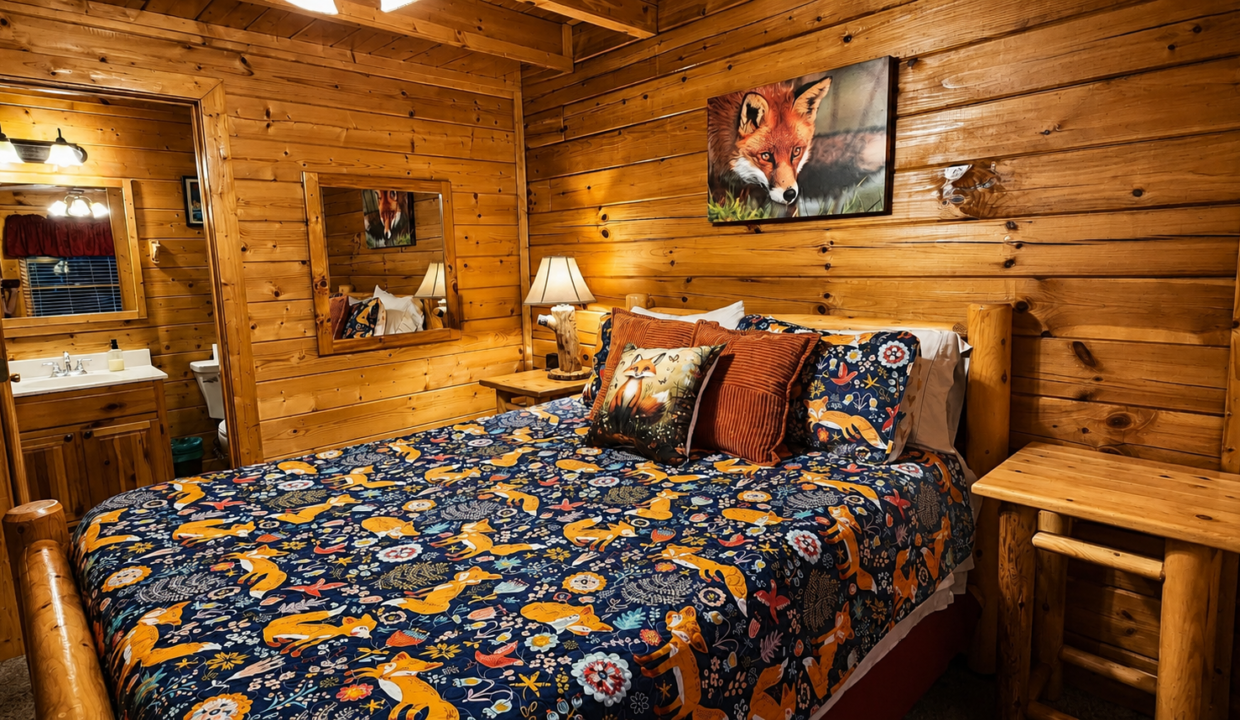 The Bigfoot Lodge Fox Room with Bathroom