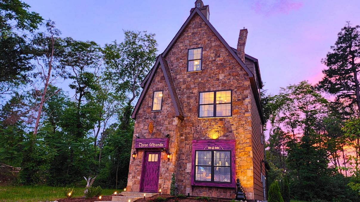 Three Wizards in The Forgotten Forest, Kodak - Sevier County Tennessee. Airbnb VRBO Book Direct